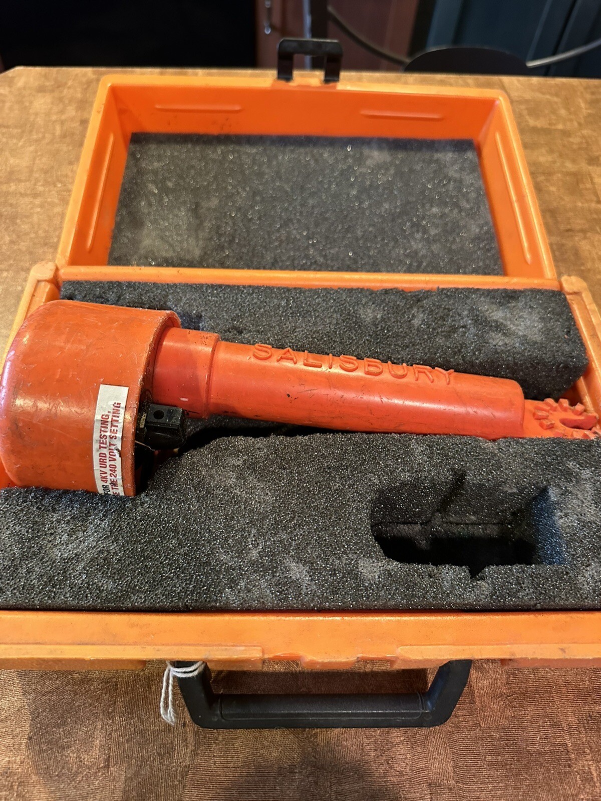 Salisbury WHS CO. Audio Visual AC Voltage Detector In Case￼