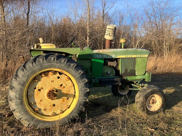 John Deere 3010 Gas Tractor, Nearly new tires and carburetor, motor needs work