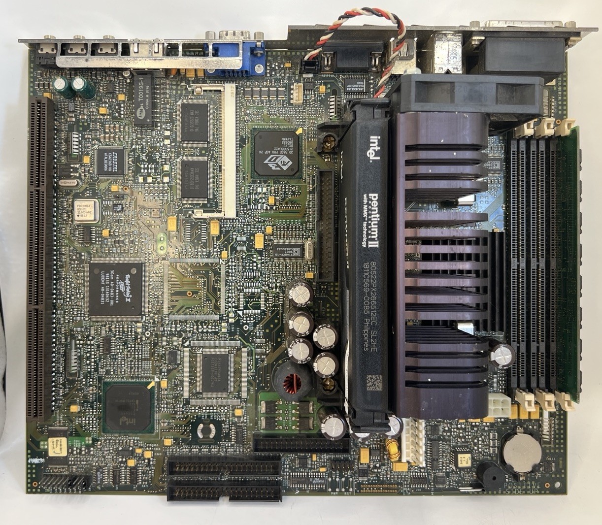 Dell OEM Slot 1 Motherboard Pentium II 400MHz ATI Rage Pro Untested
