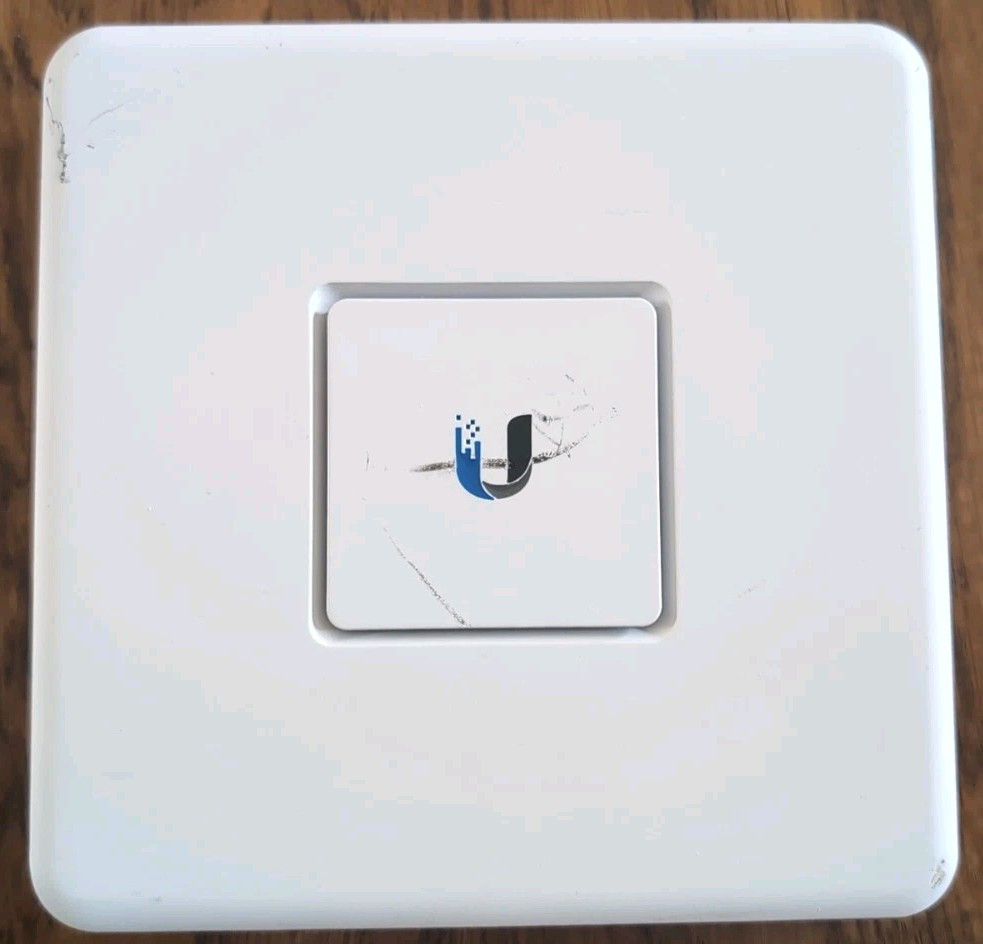 Ubiquiti Networks UniFi Security Gateway (USG), Free Shipping