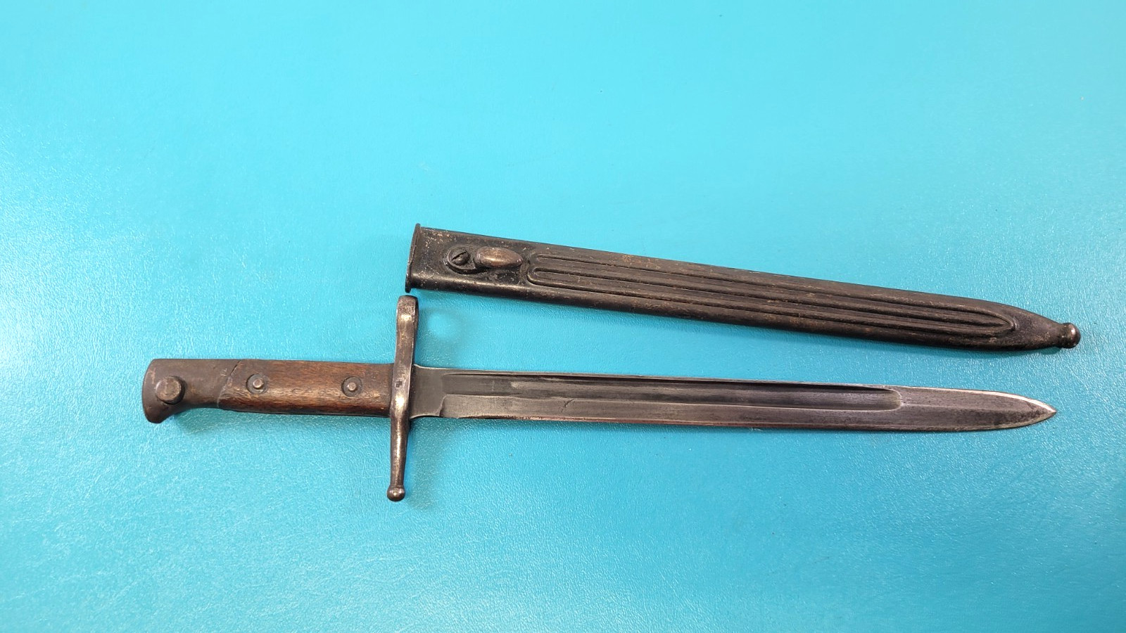 WWII Italian Model 1891 Carcano Bayonet + Rare Steel Scabbard TR1352