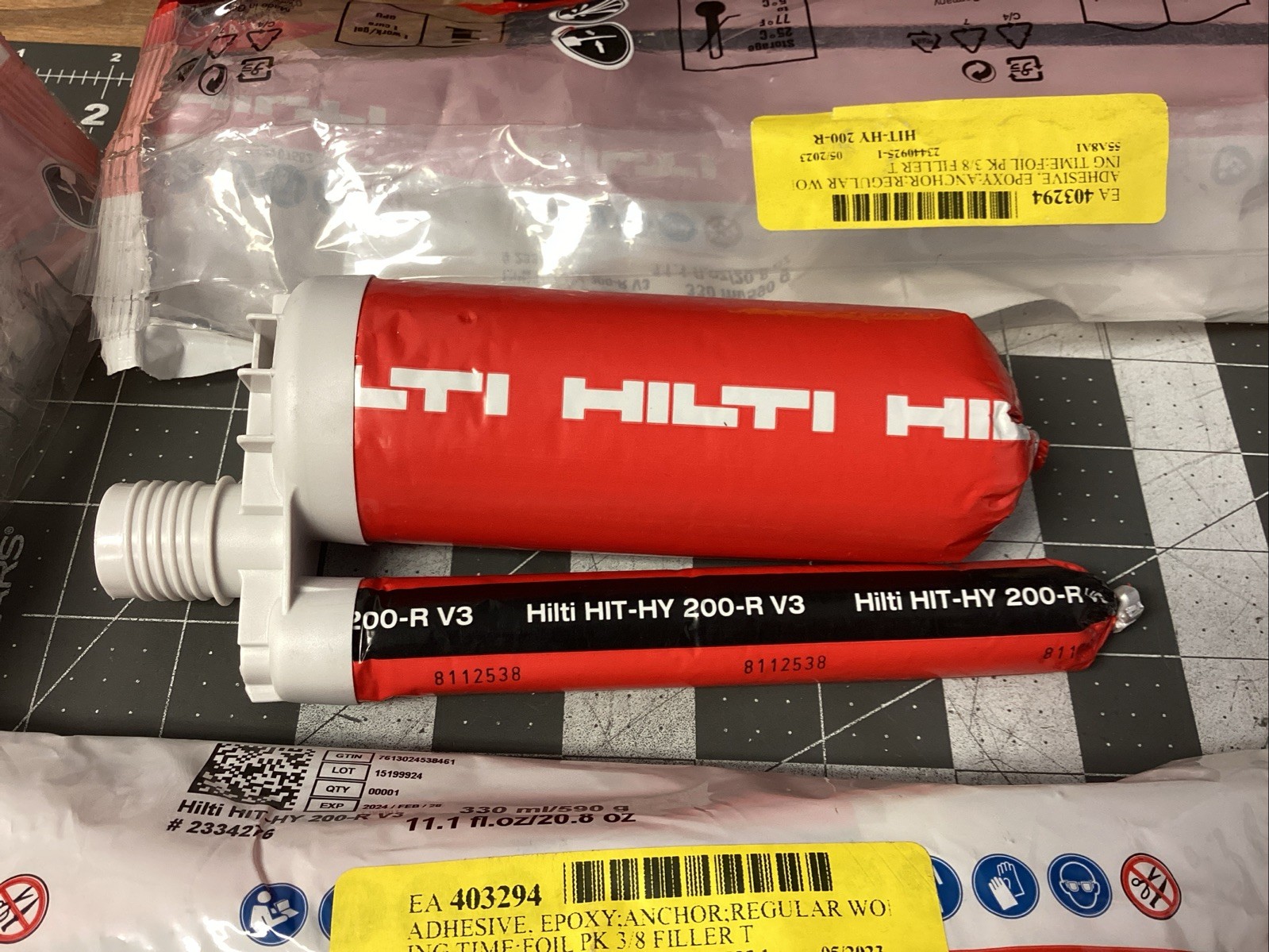 HILTI HIT-HY 200-R V3 EPOXY 16.9 FL OZ (Qty 4) 2334277 Exp 03/2024 (LXE9E)