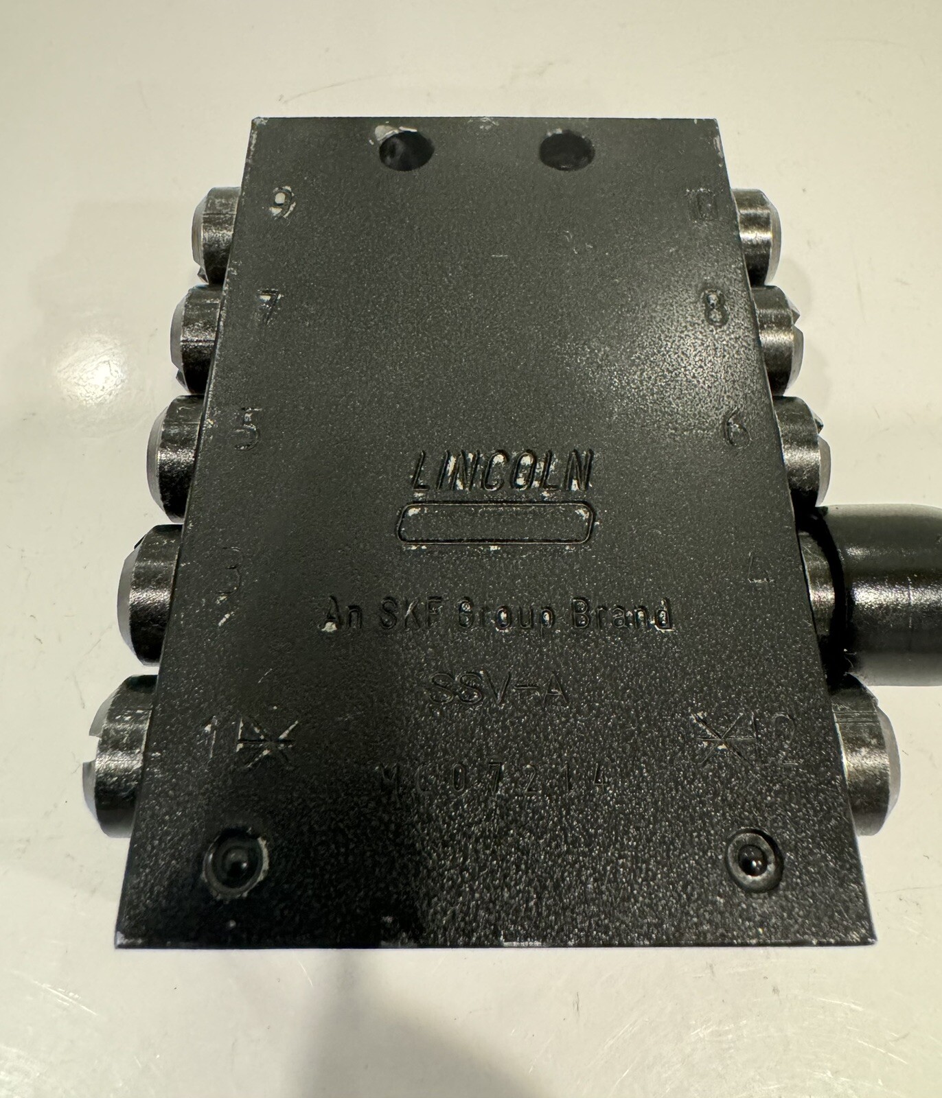 Lincoln SSV-A 10 Outlet Divider Valve NEW! FREE SHIPPING!