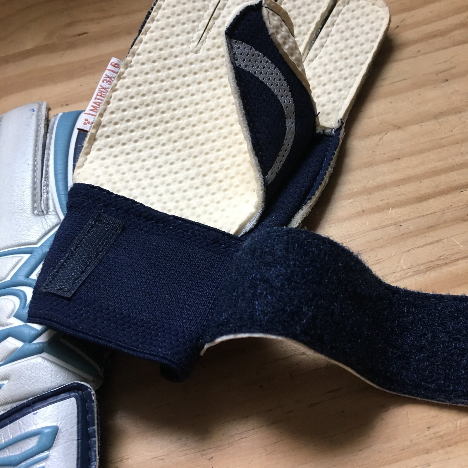 Vintage 1990s Brine Matrix 3X White/Blue/Silver Sport Running Gloves Size 6