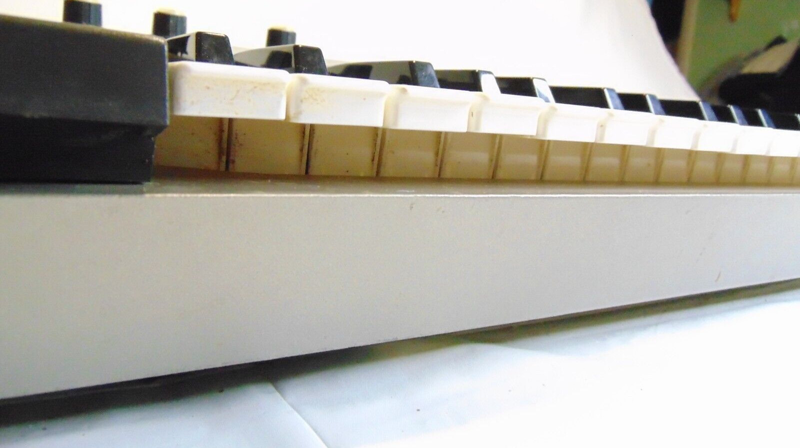 Working KORG POLY-61 Vintage 1980's Synthesizer Keyboard