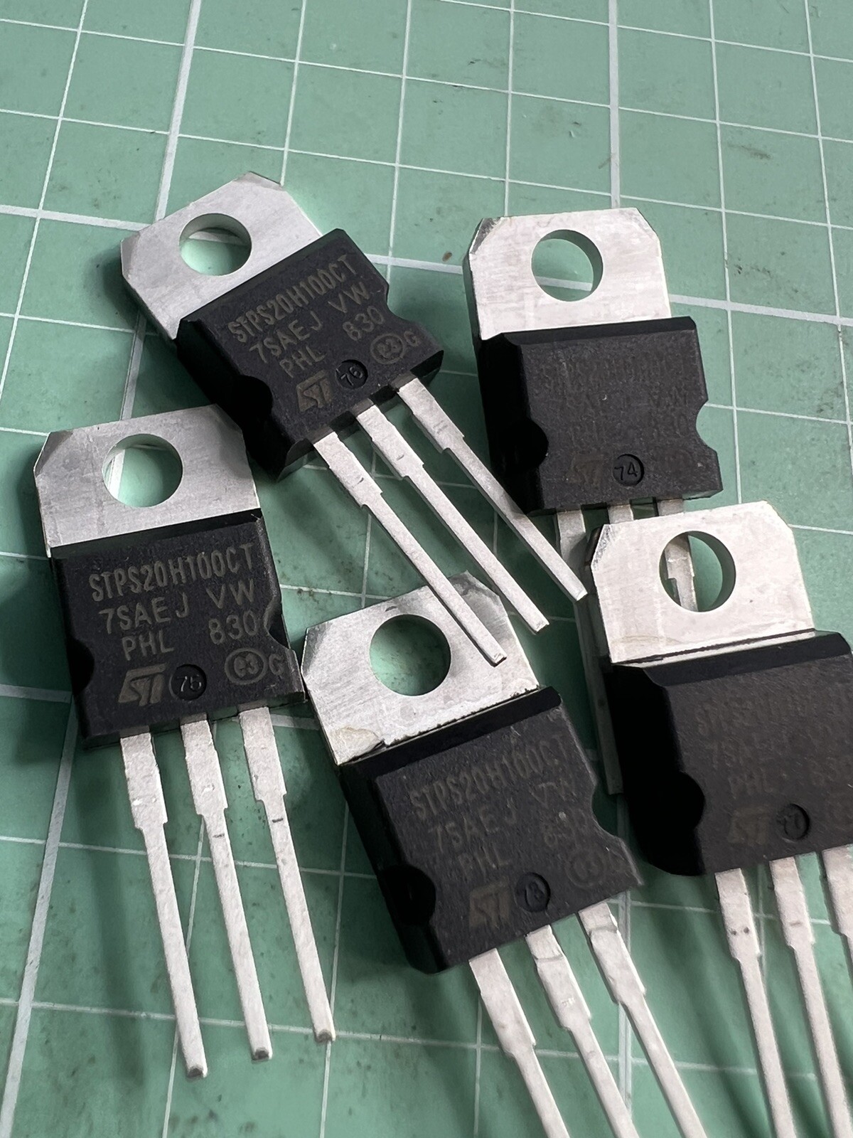 STPS20H100CT Schottkey (5pcs) 100v 20A STmicroelectronics