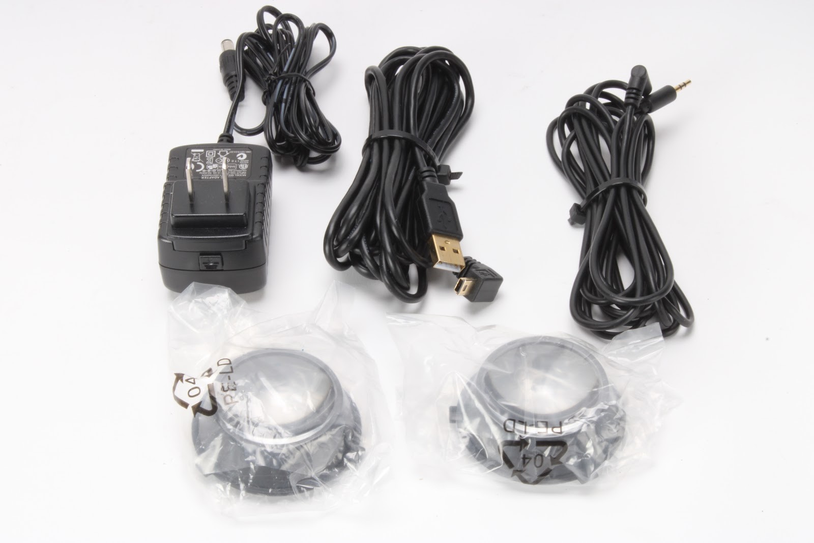 Oculus VR Rift DK2 (Development Kit 2) With Accessories