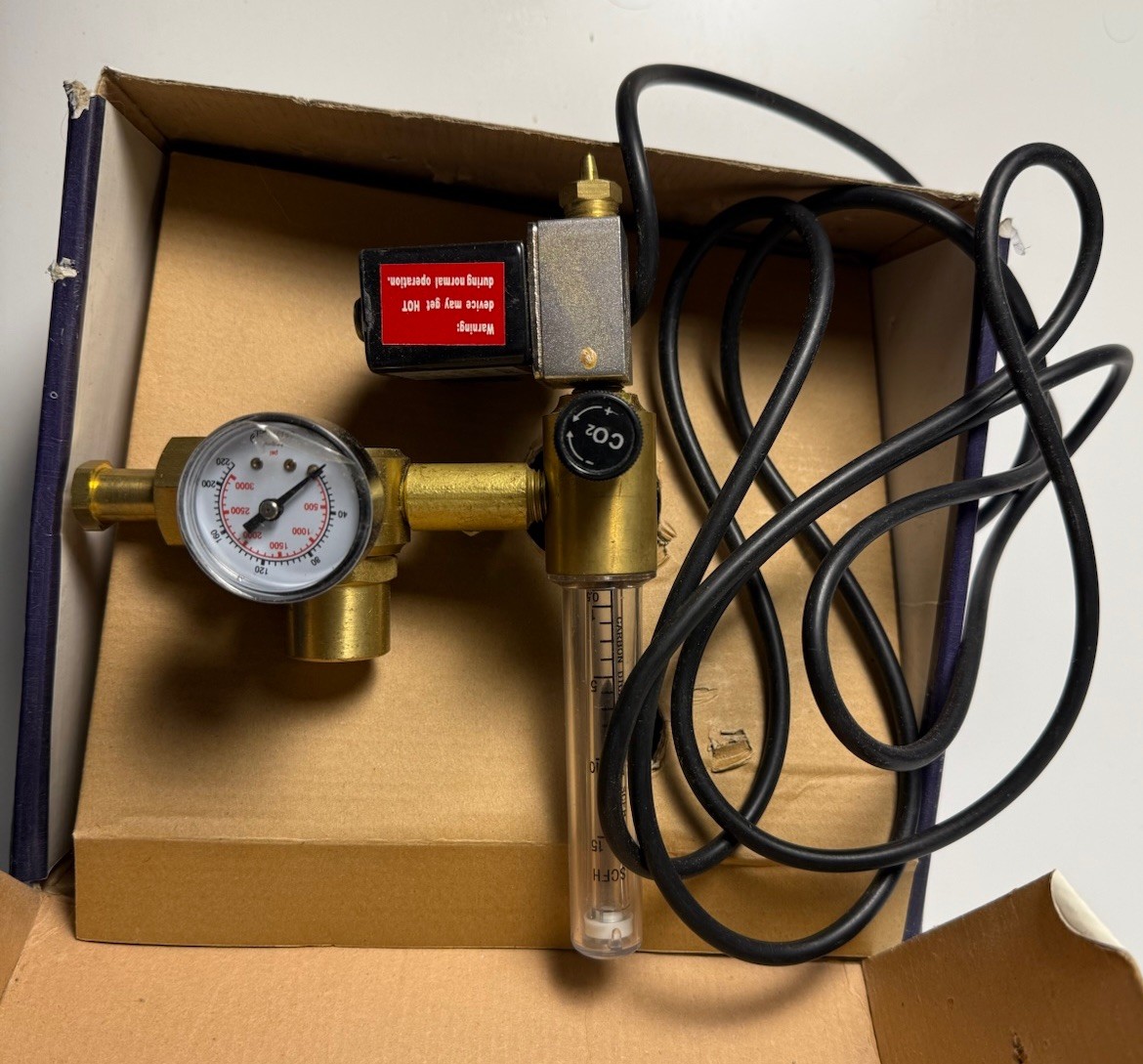 Sentinel CO2-REG Regulator System Original Box Used Tested Working