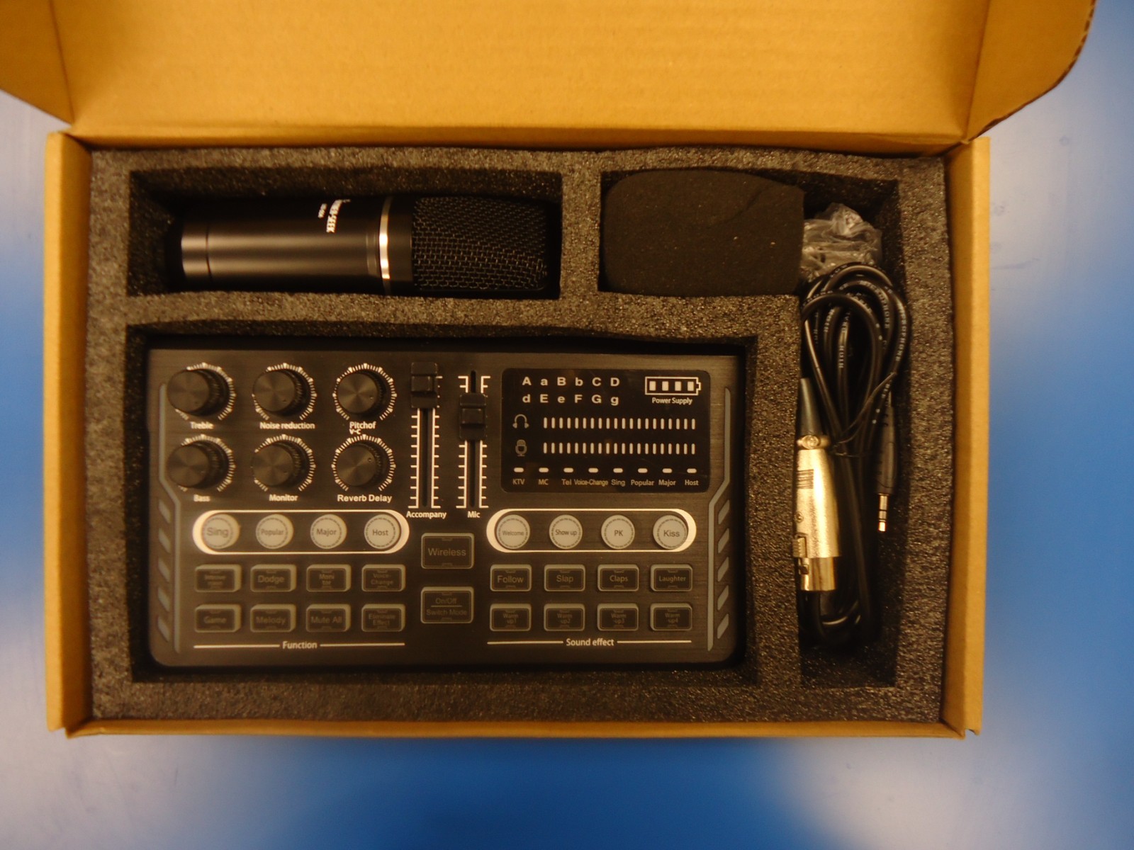 Hayner-Seek Sound Console Model P2 Podcast Equipment Bundle