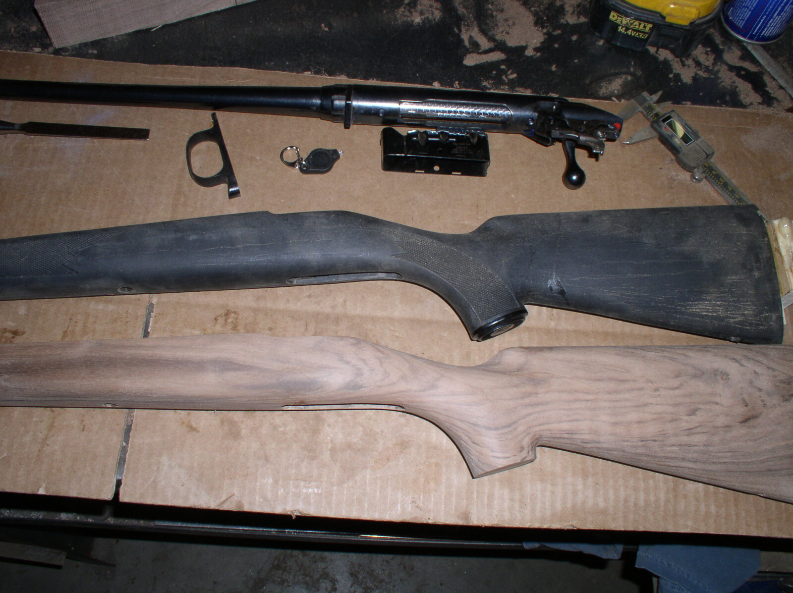 Gunstock Carving Duplicator-Copies All Stocks, Cutting Bits