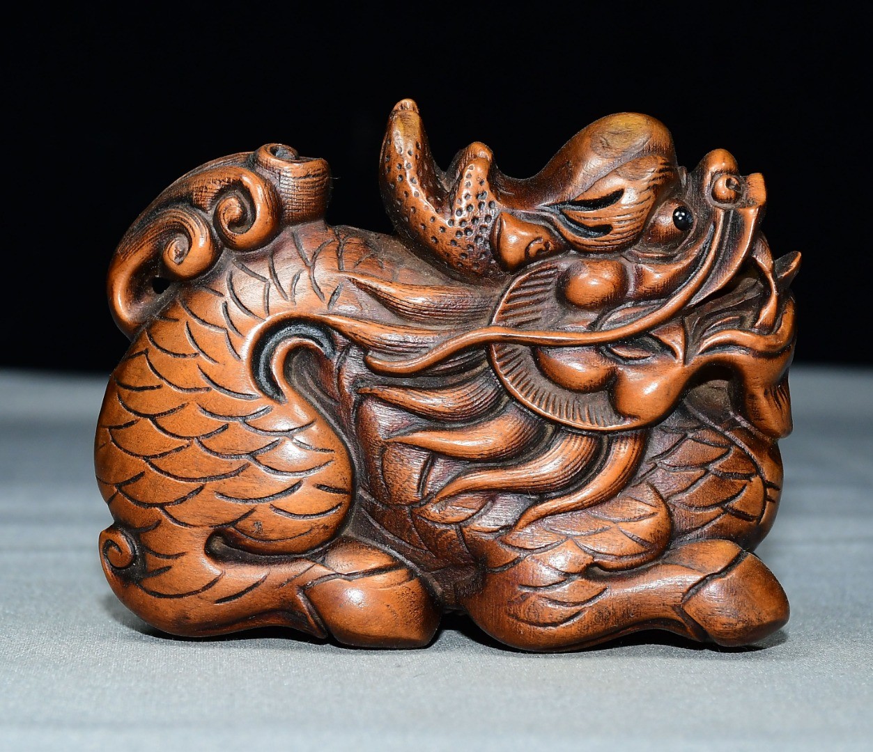 Exquisite Small Leaf Boxwood Pixiu Ornament