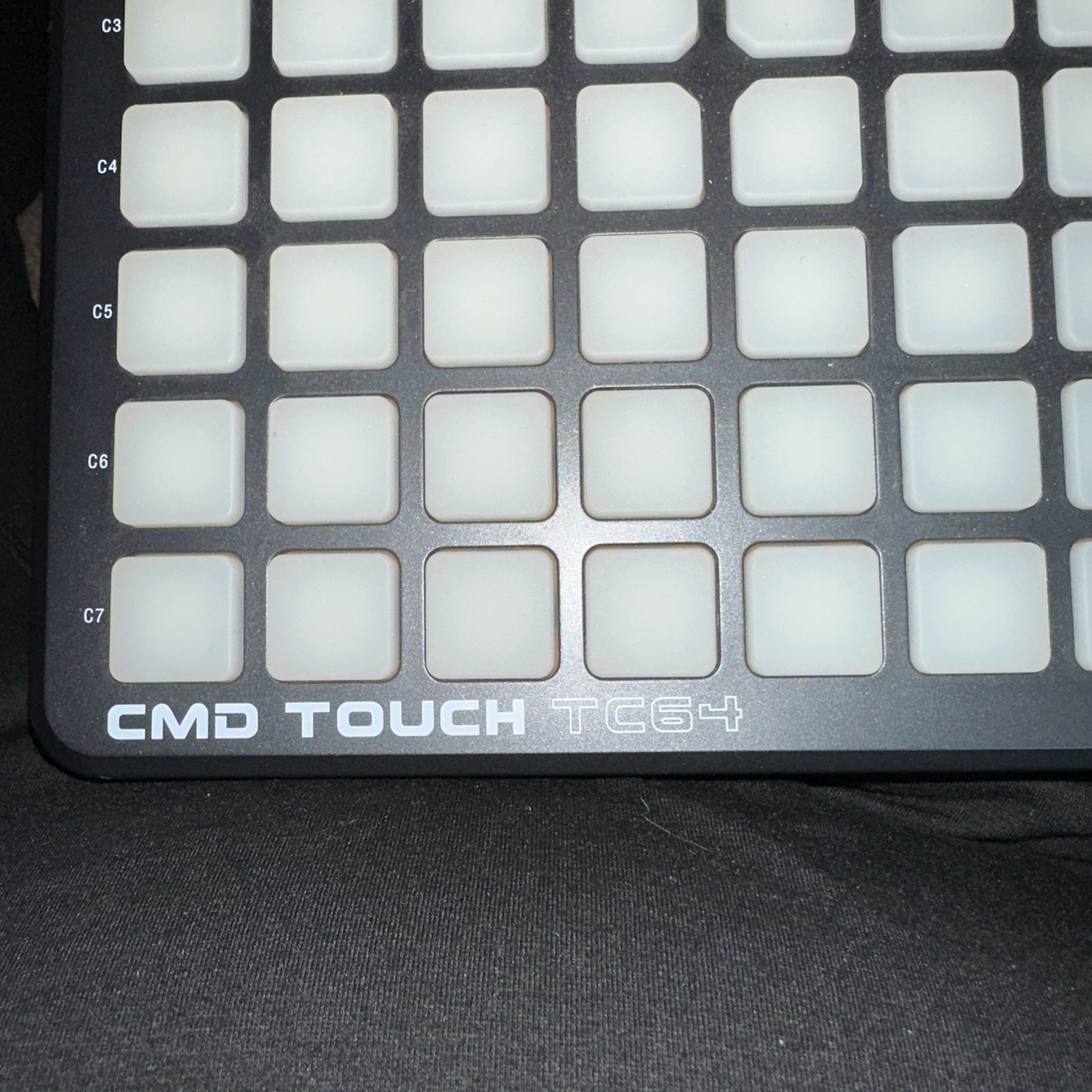 Behringer CMD TOUCH TC64 Clip Launch Controller with 64 Buttons and Multi-Color