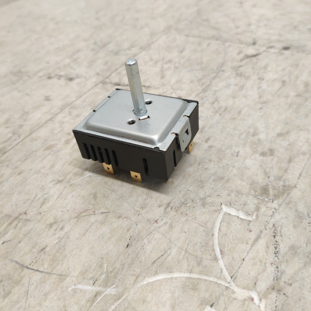 DG44-01006B Dual Surface Element Switch – Samsung Range Regulator PER001-12D