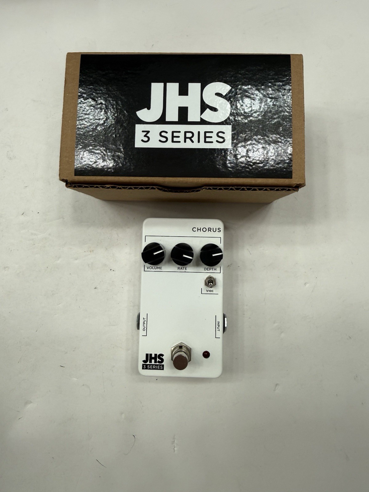 JHS Pedals 3 Series Chorus Vibe Vibrato Guitar Effect Pedal + Original Box