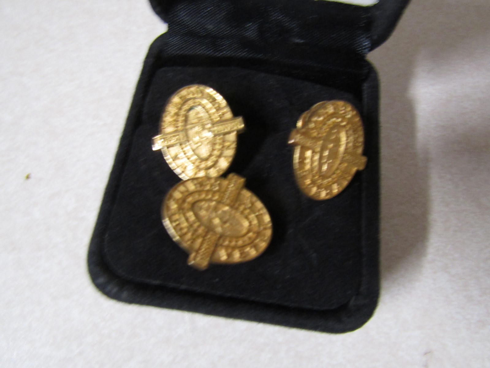 US MILITARY SET OF 3 CUFF LINKS GOLD COLOR KOREAN WAR VETERAN