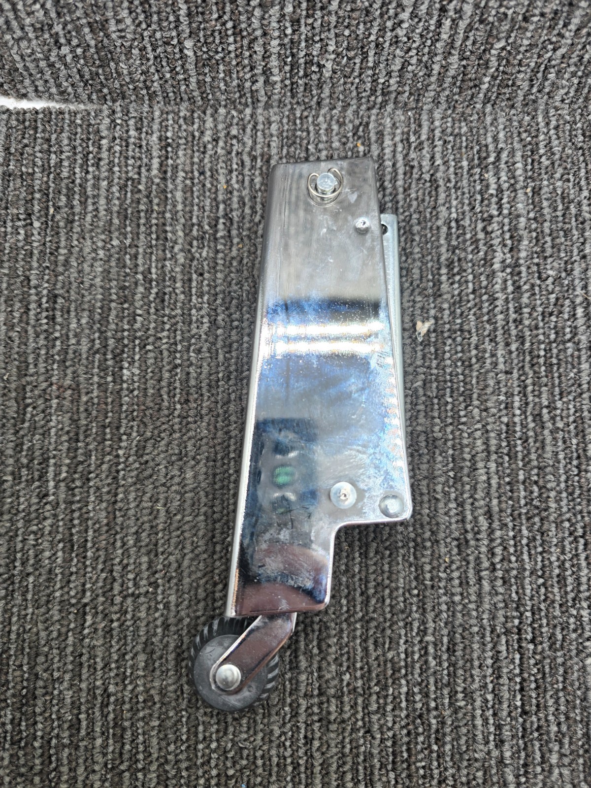 DICTATOR V1600: Door Check Hook 1013 Polished Chrome Replacement
