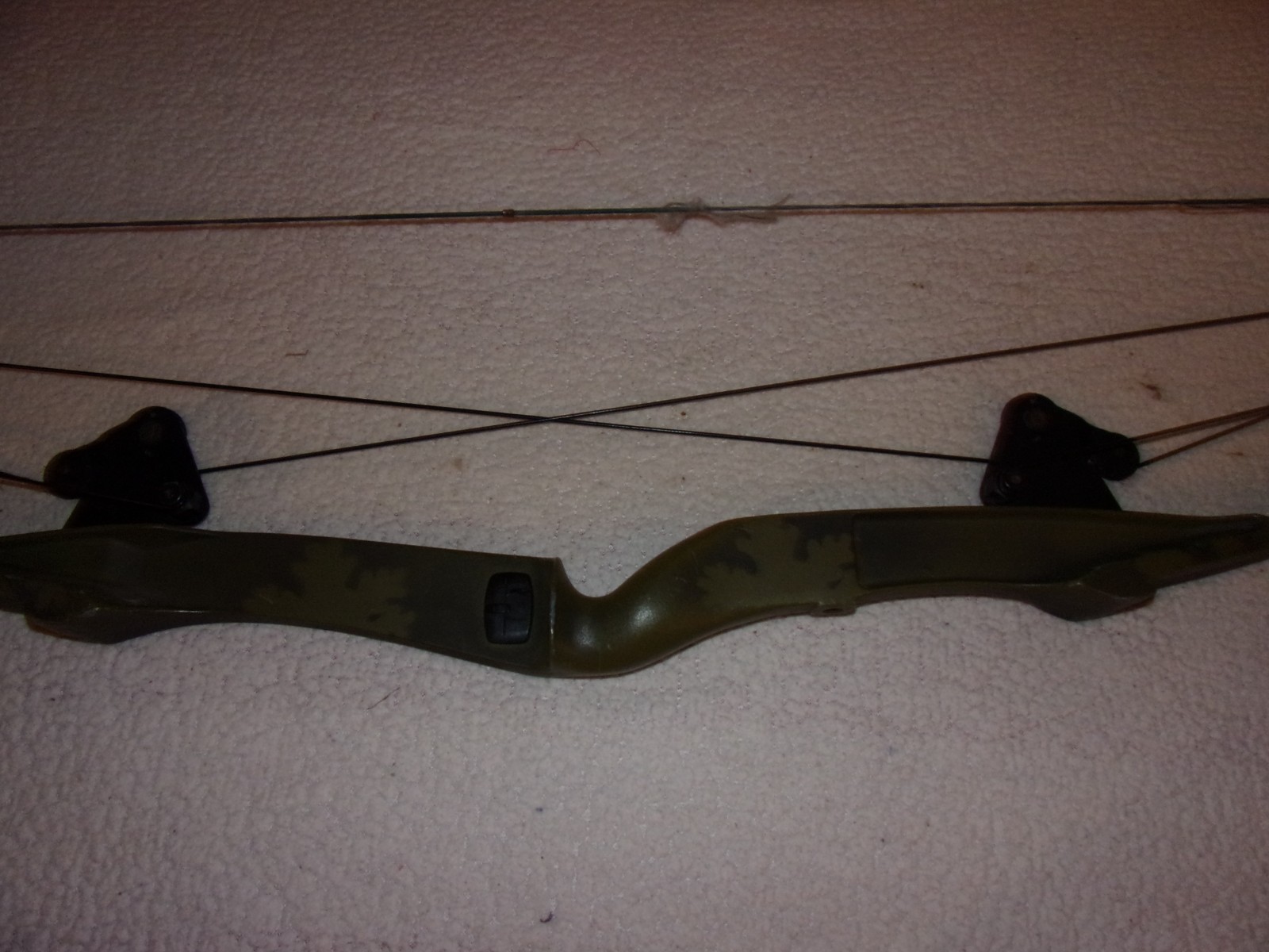 Vintage Bear Whitetail Hunter Green Camo Compound Bow