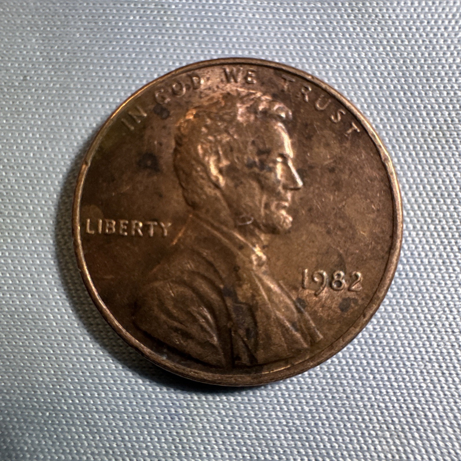1982 No Mint Mark Lincoln Memorial Penny! 3.1 Grams error Penny. (Small cent)!