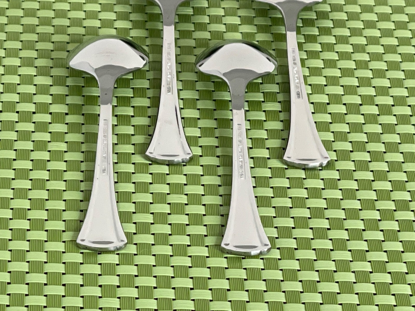 Reed & Barton WILLOW GLEN Stainless 4 Teaspoons Glossy Flatware - 6 3/8"