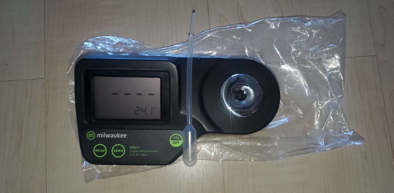 Milwaukee Digital Brix MA871 Refractometer