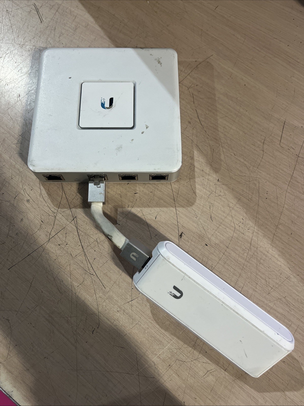 UBIQUITI UNIFI SECURITY GATEWAY (USG) AND CLOUD KEY (UC-CK)