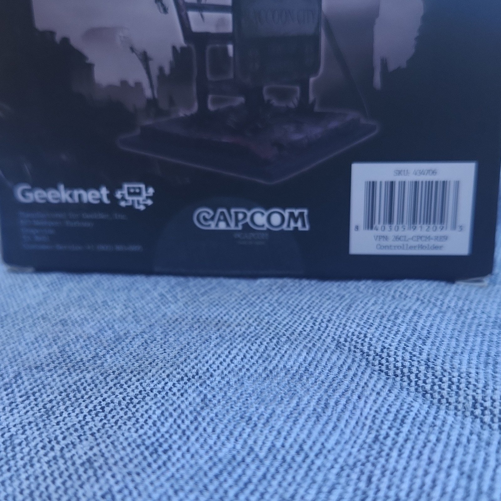 Geeknet Resident Evil Requiem Universal Controller Holder Stand Plastic 2024