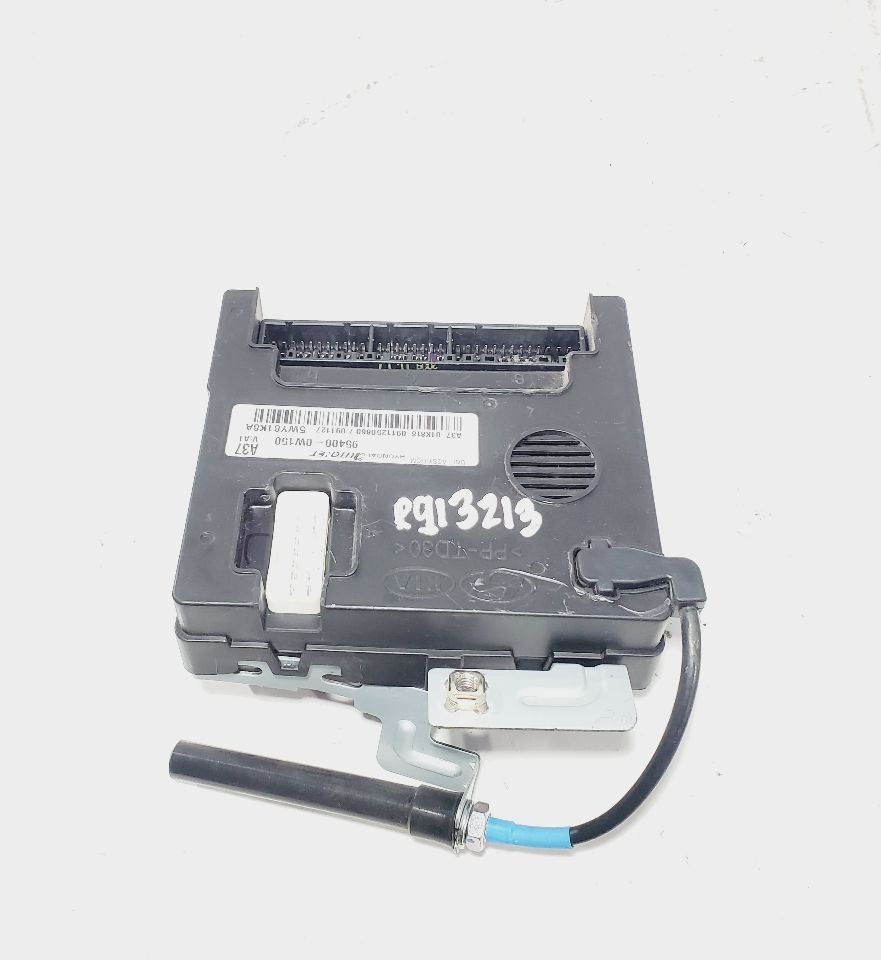 2010 2012 Hyundai Santa FE OEM BCM Body Control Module Damaged Mount 95400-0W150