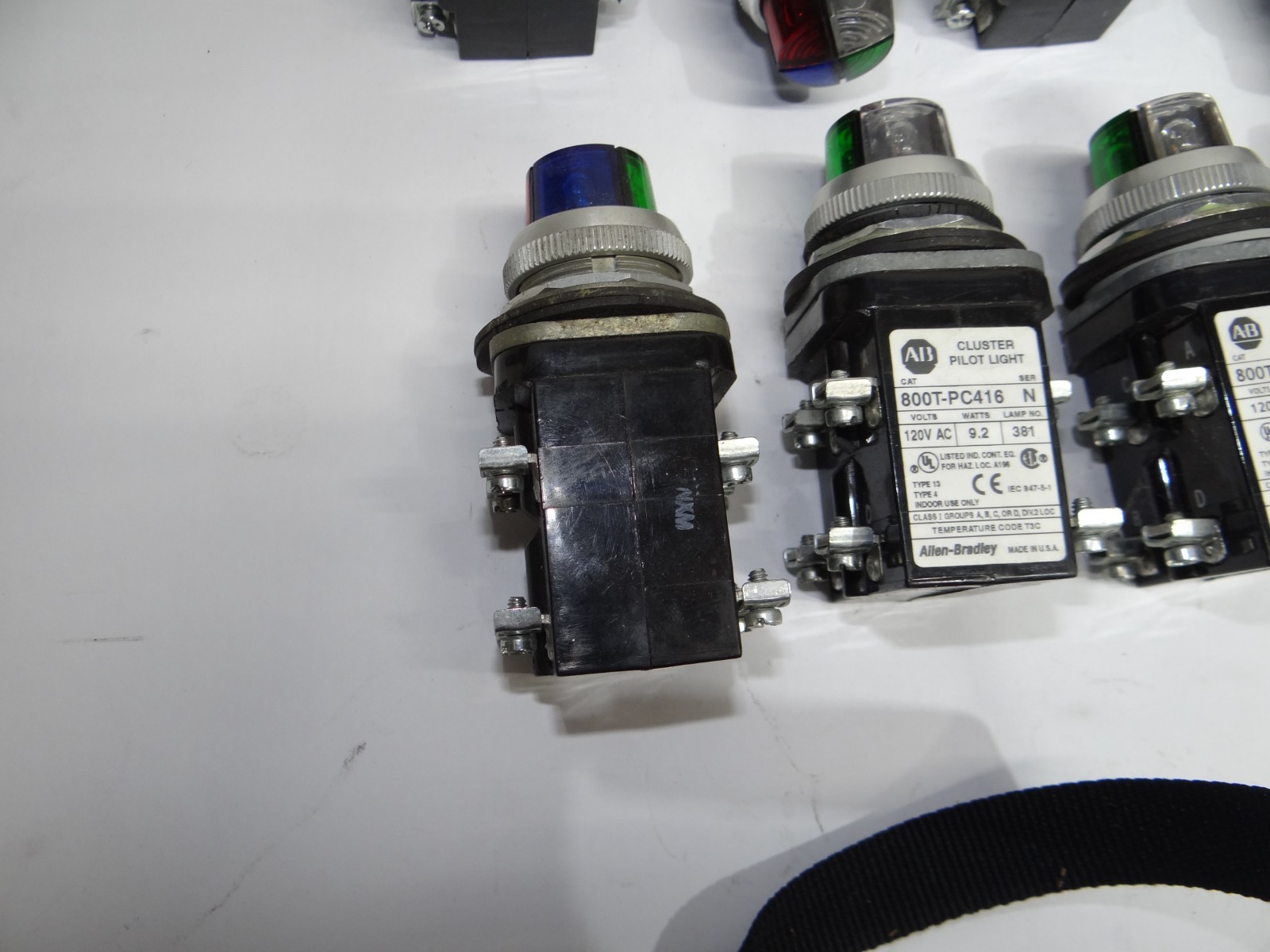 ALLEN BRADLEY 800T-PC416 CLUSTER PILOT LIGHT (USED) - Excellent Condition
