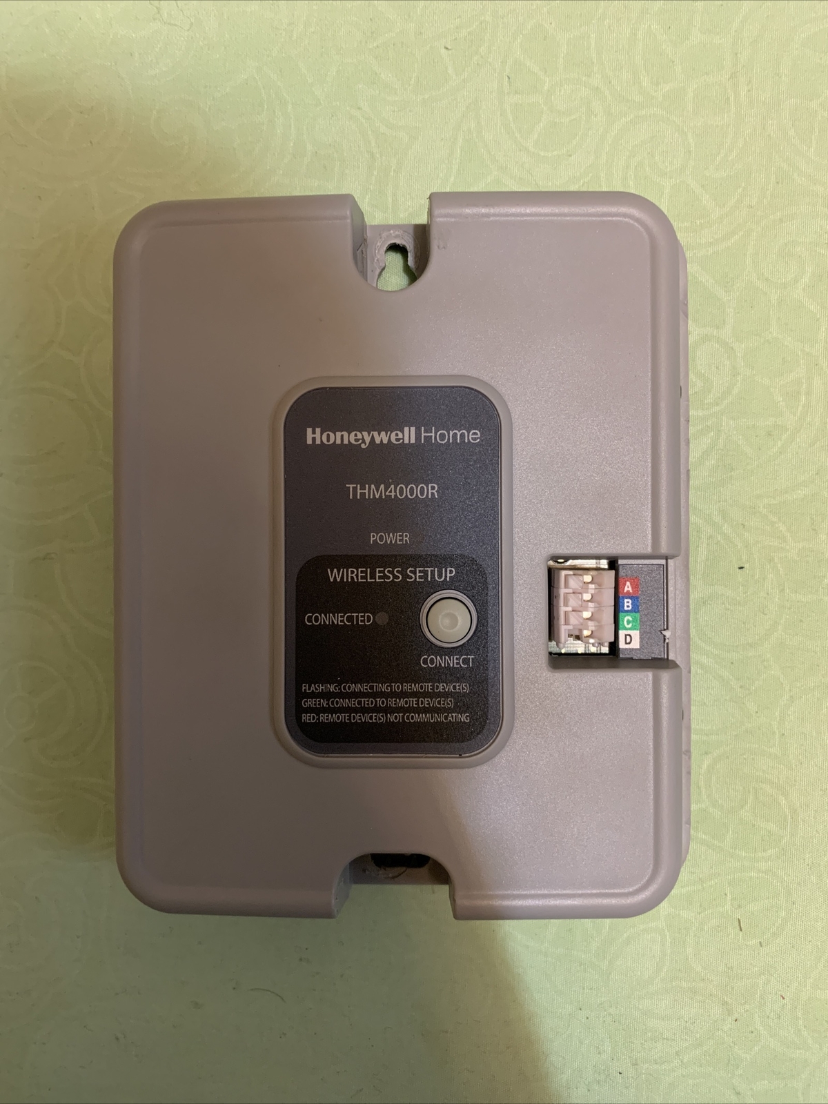 Honeywell YTH5320R1025 Wireless Non-Programmable FocusPRO Kit with Wireless Adap