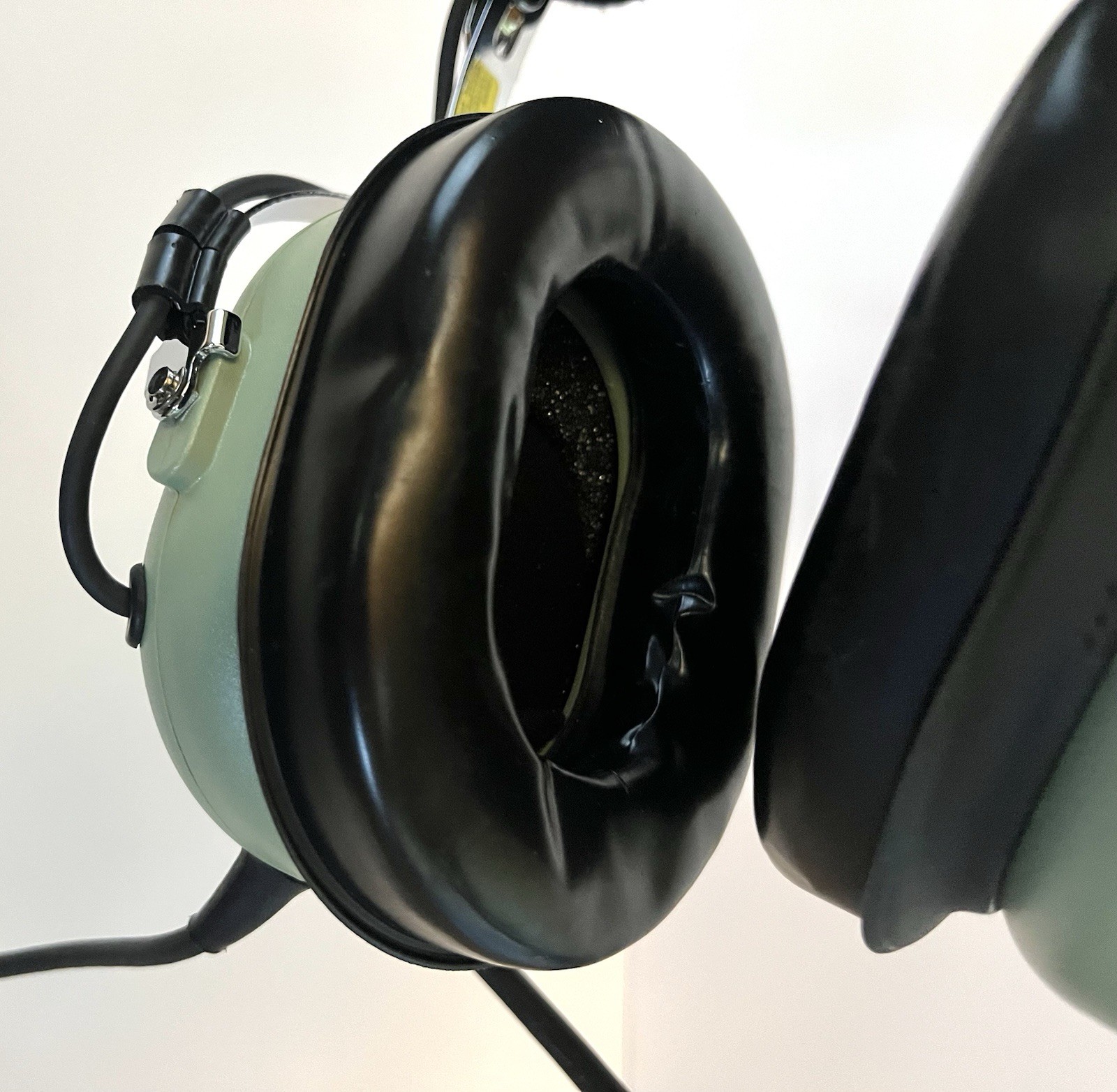 David Clark H10-13.4 Aviation Headset Works