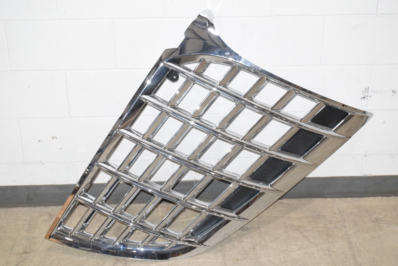 International Lonestar Grille 3806382C3 (610-12679)