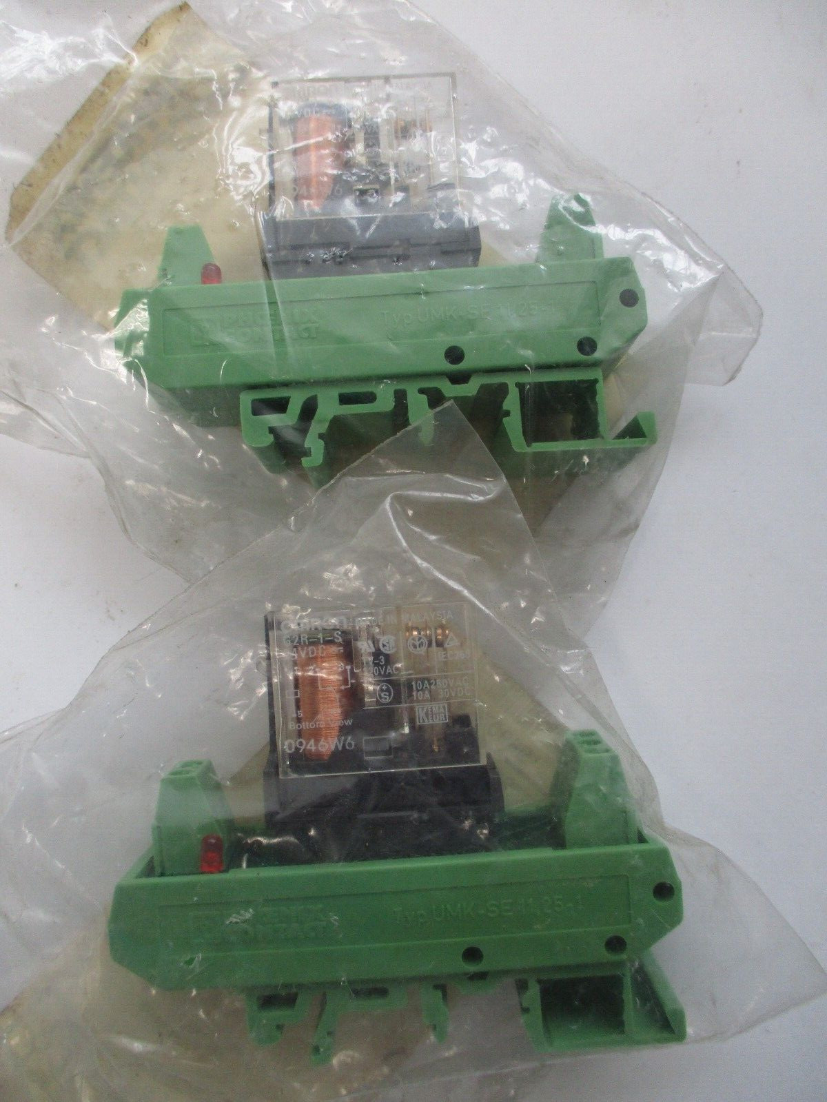 PHOENNIX CONTACT UMK22-REL24/21-ST, RELAY MODULE, LOT OF 2,P/N 5520695