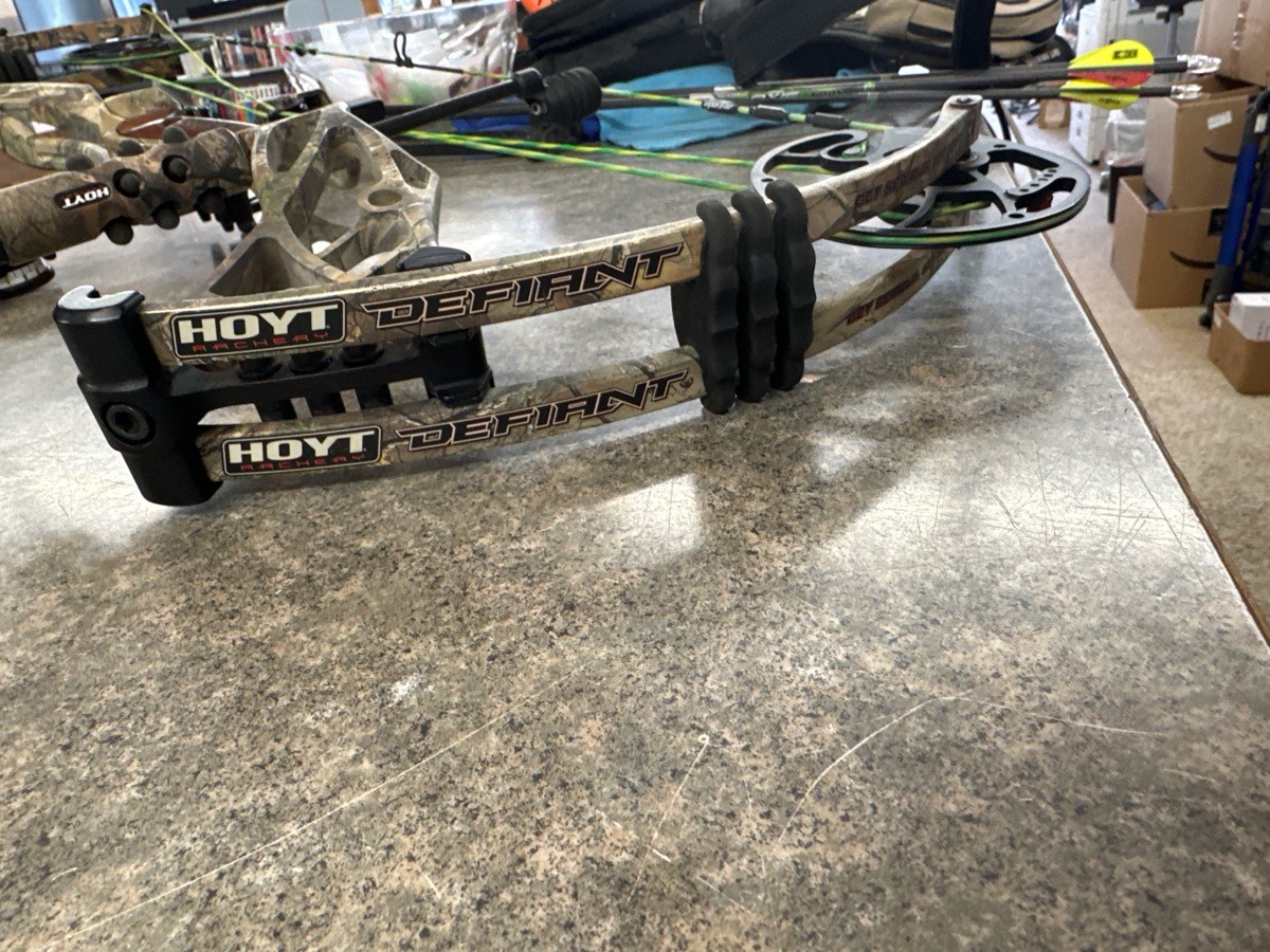 HOYT ARCHERY DEFIANT (TPS039354)