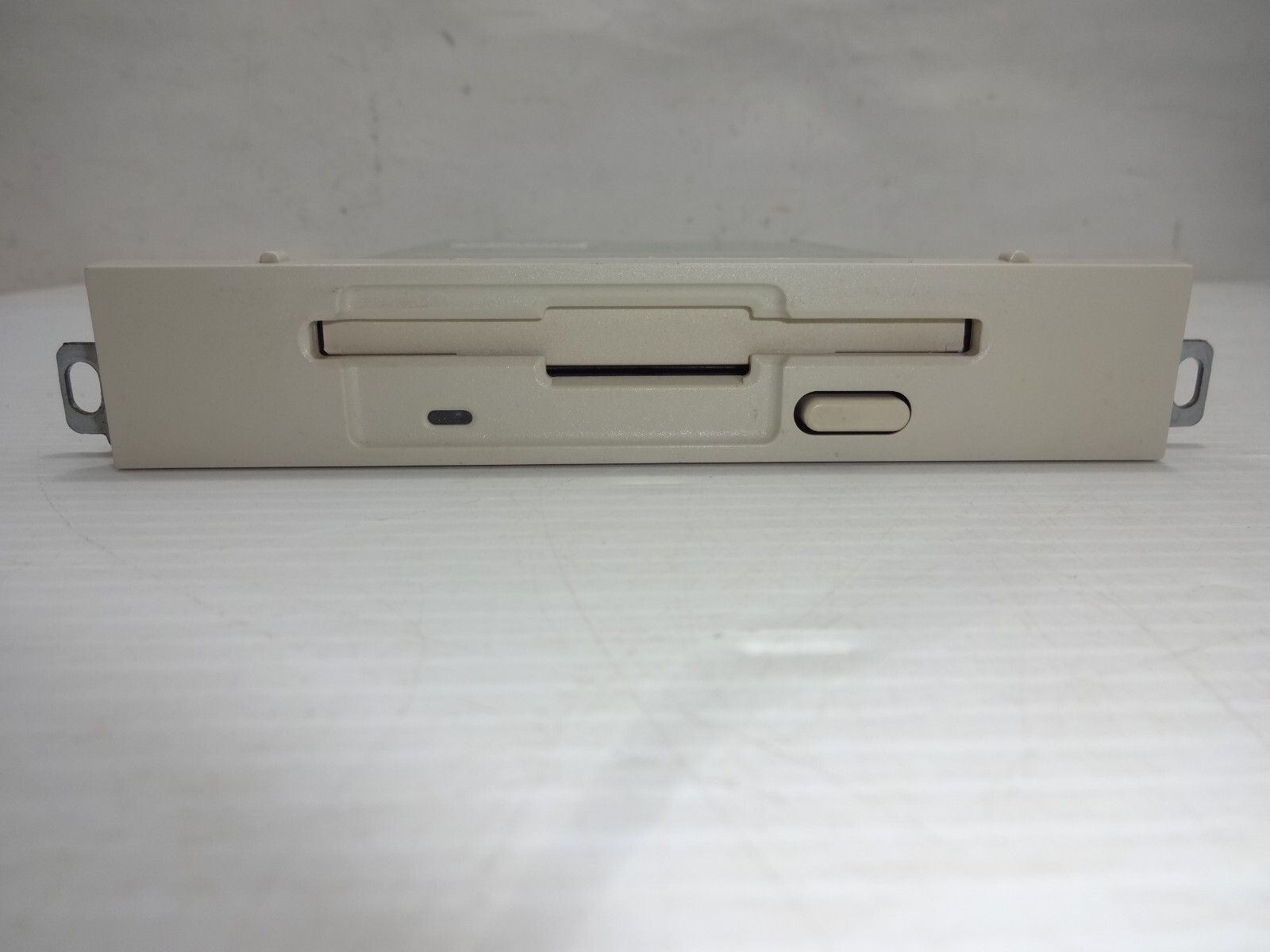 TEAC Floppy Disk Drive FD-235HG A325 193077A3-25 with 5.25 Sled 1.1 " Face Plate