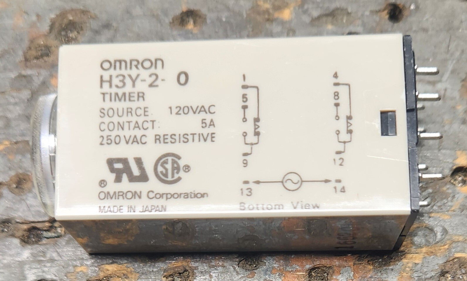 New IN BOX Omron Brand New Solid State Relay H3Y-2-0