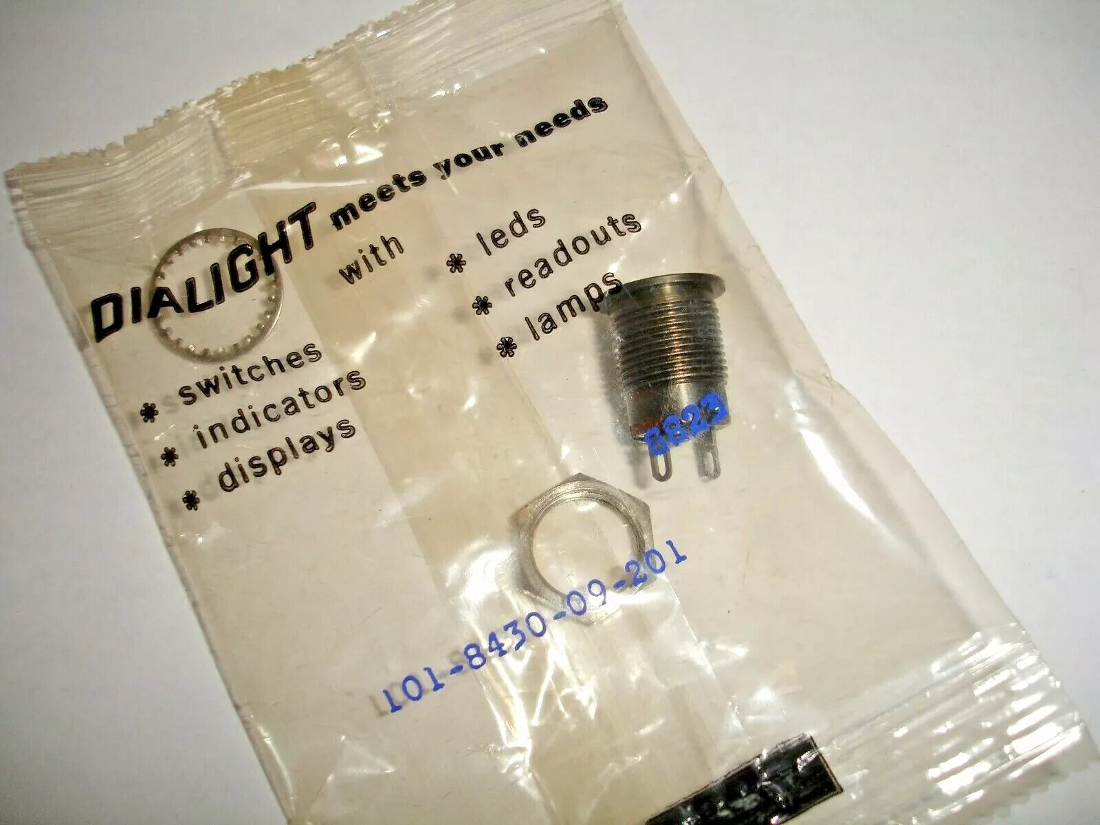 Dialight 101-8430-09-201 Lamp Socket, T-1 3/4