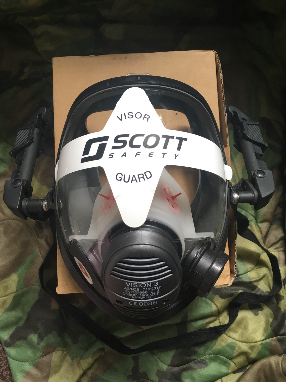 Scott Safety Vision 3 PP LQF GALLET Helmet Mask Respirator Size M/L EN136 CLASS3
