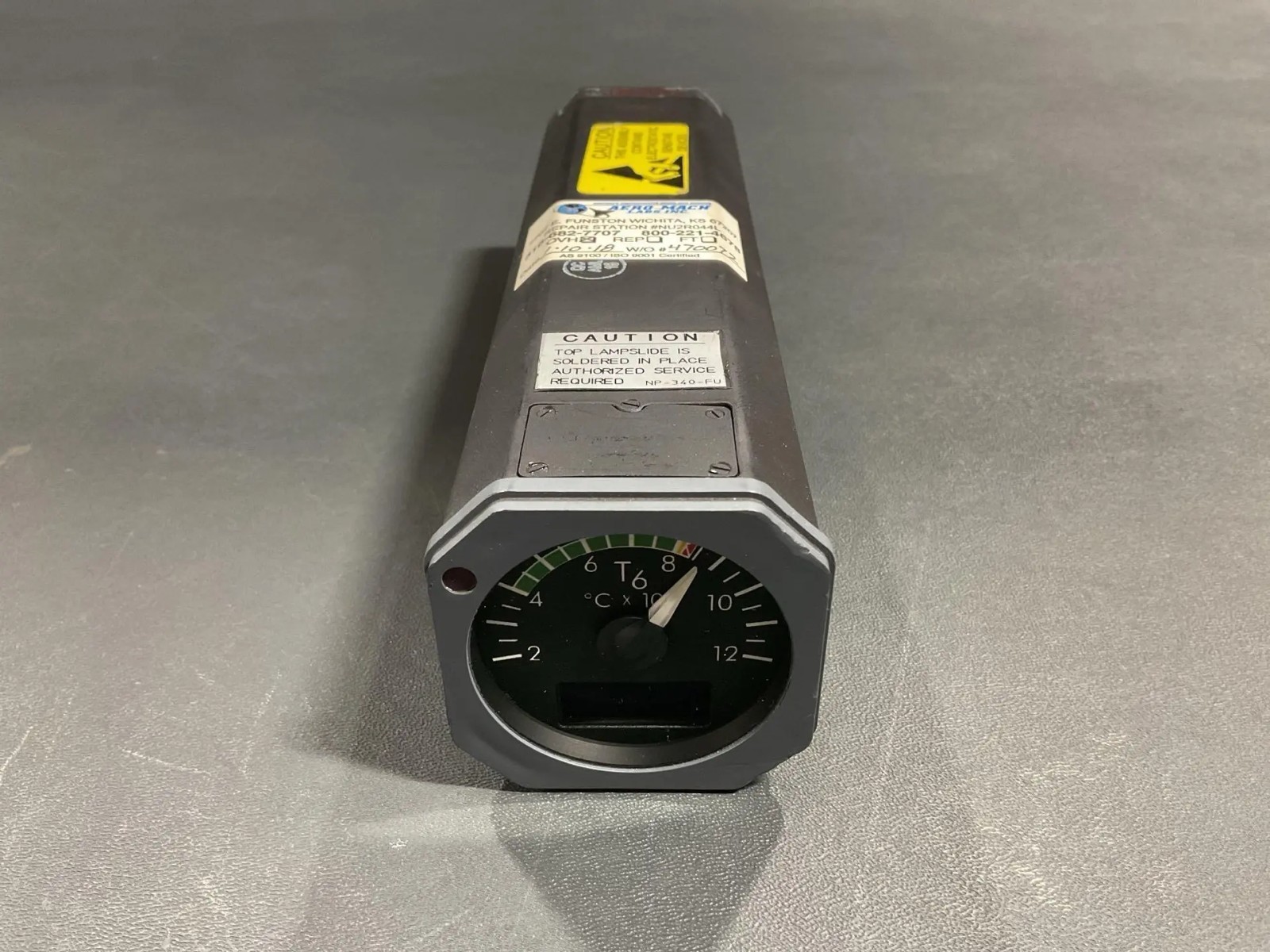 T6 Indicator EMB-120 w 8130