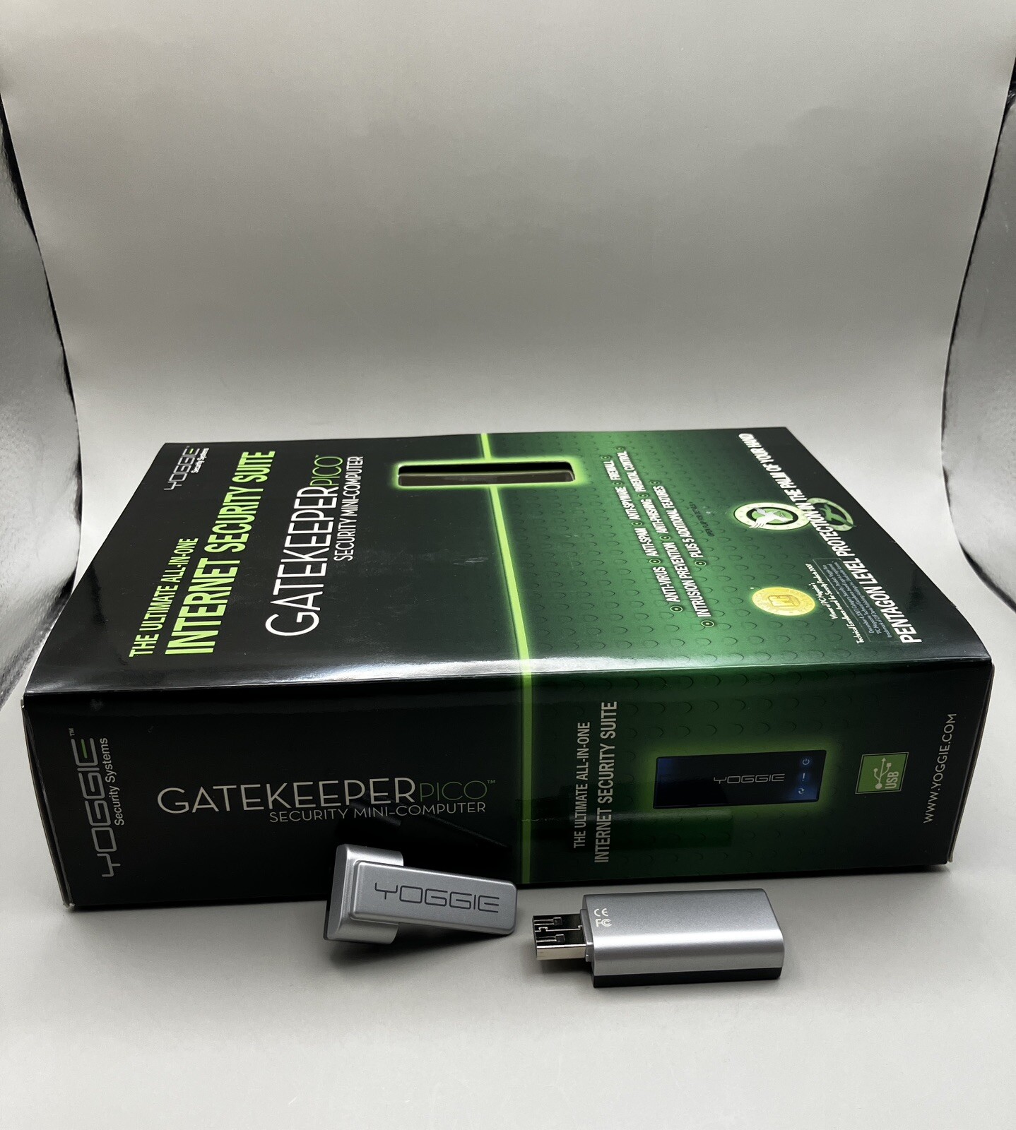 personal internet security portable USB 2007 Yoggie security for Window preowned