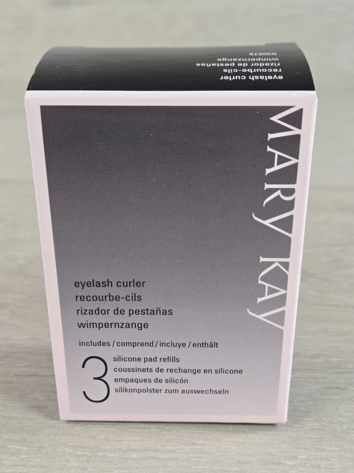 Mary Kay Eyelash Curler + 3 Extra Silicone Refill Pads ~ New In Box