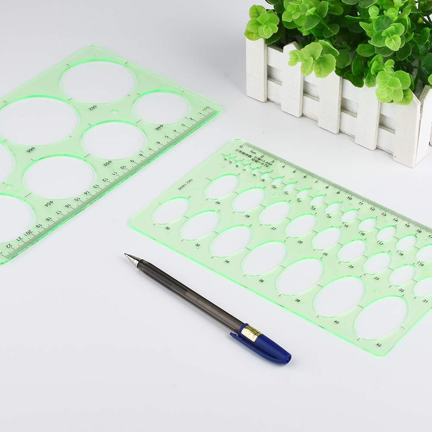 4PCS Circle Oval Radius Template Plastic Drawing Templates Clean Green Measur...