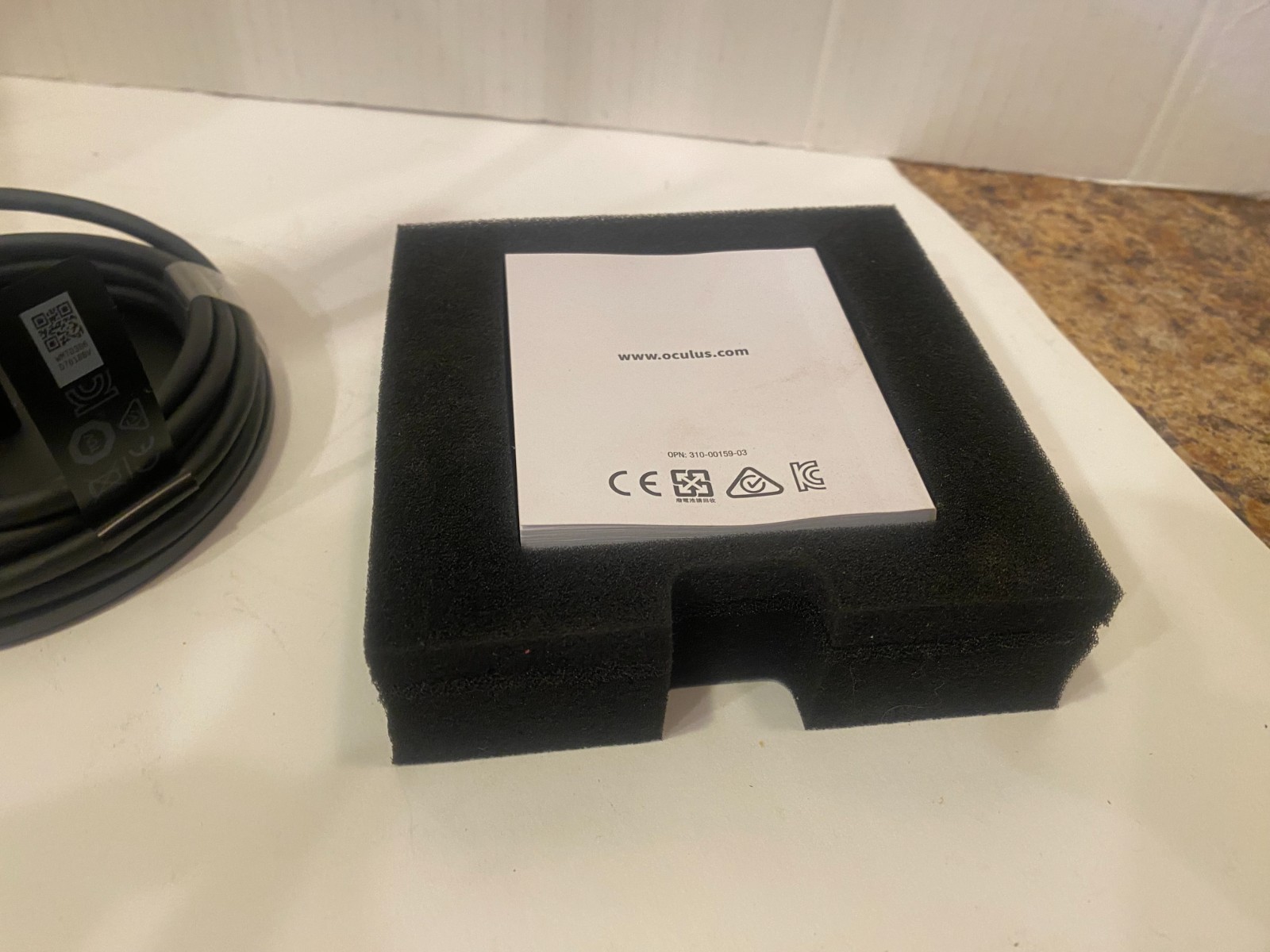 Oculus Rift VR Virtual Reality CV1 Sensor 3P-A Black New Open Box
