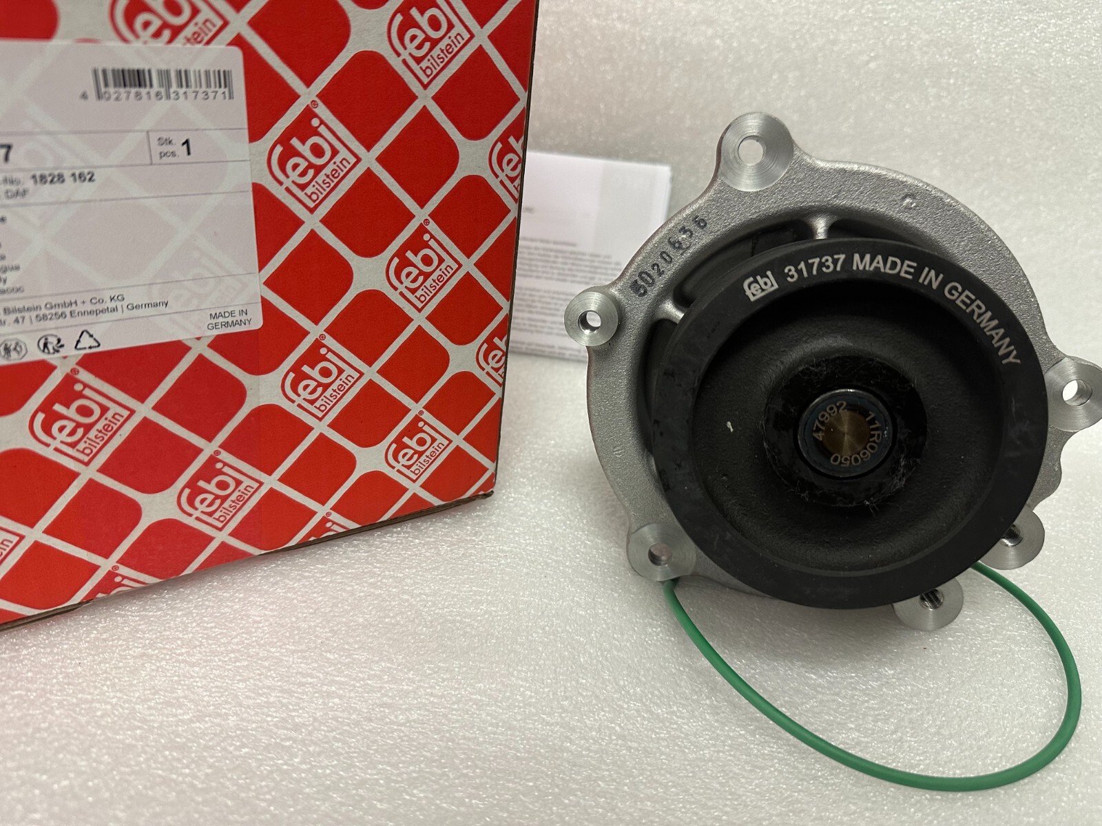 PACCAR MX11 MX13 WATER PUMP OEM 1828162 1664762 1778280 Made in Germany