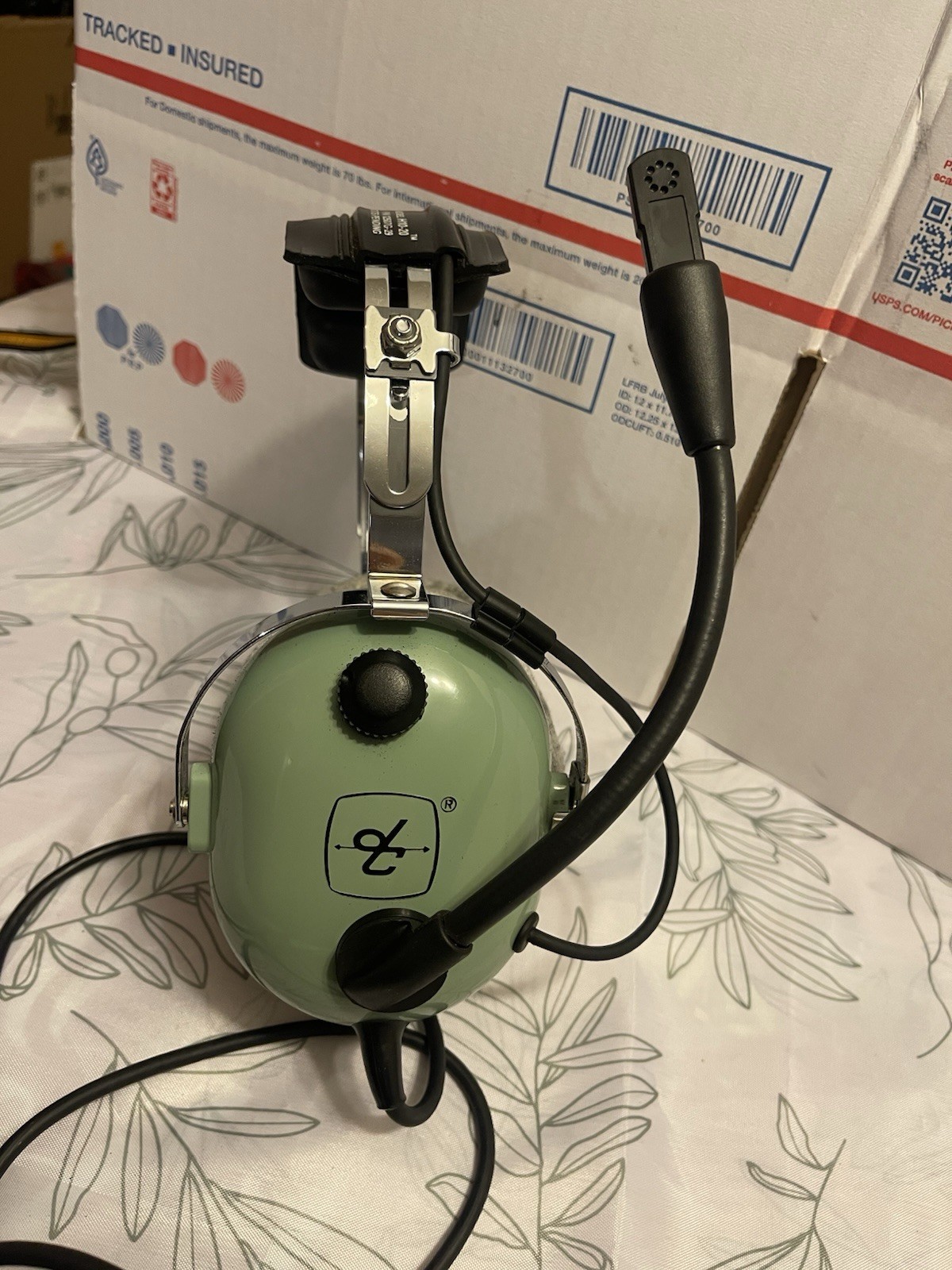 David Clark Noise Attenuating Aviation Headset/microphone. Model H10-20