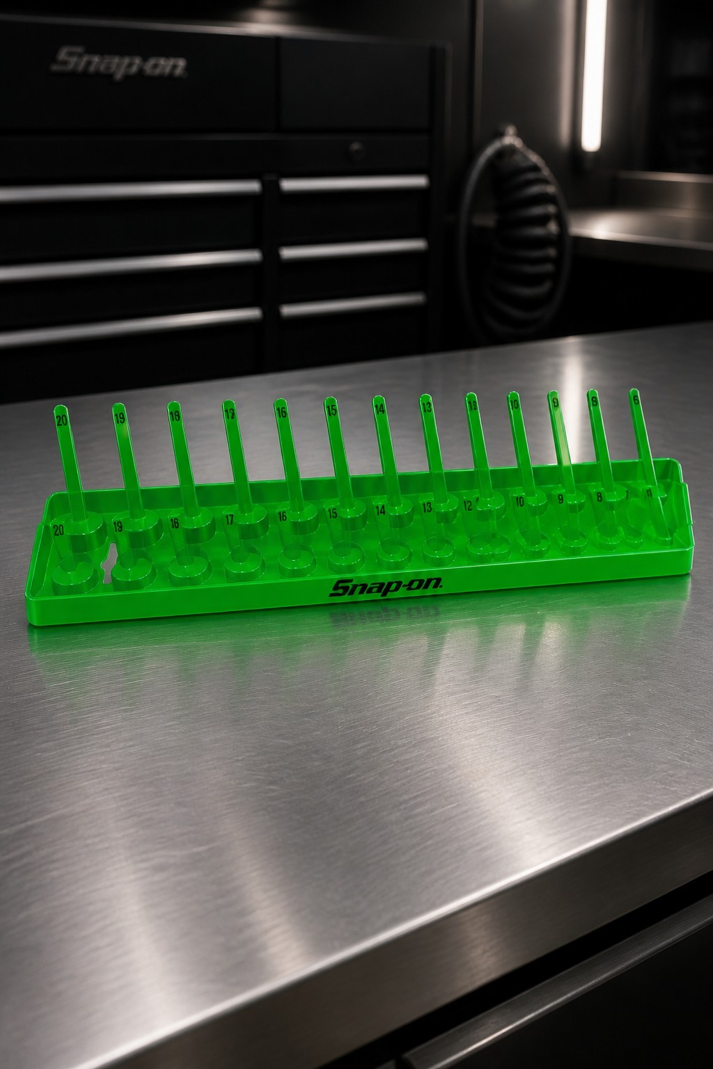 Snap on Tool 30 Post Sockets Tray Extreme GREEN KA38METGN 13-1/8"x 3"x 3" Metric