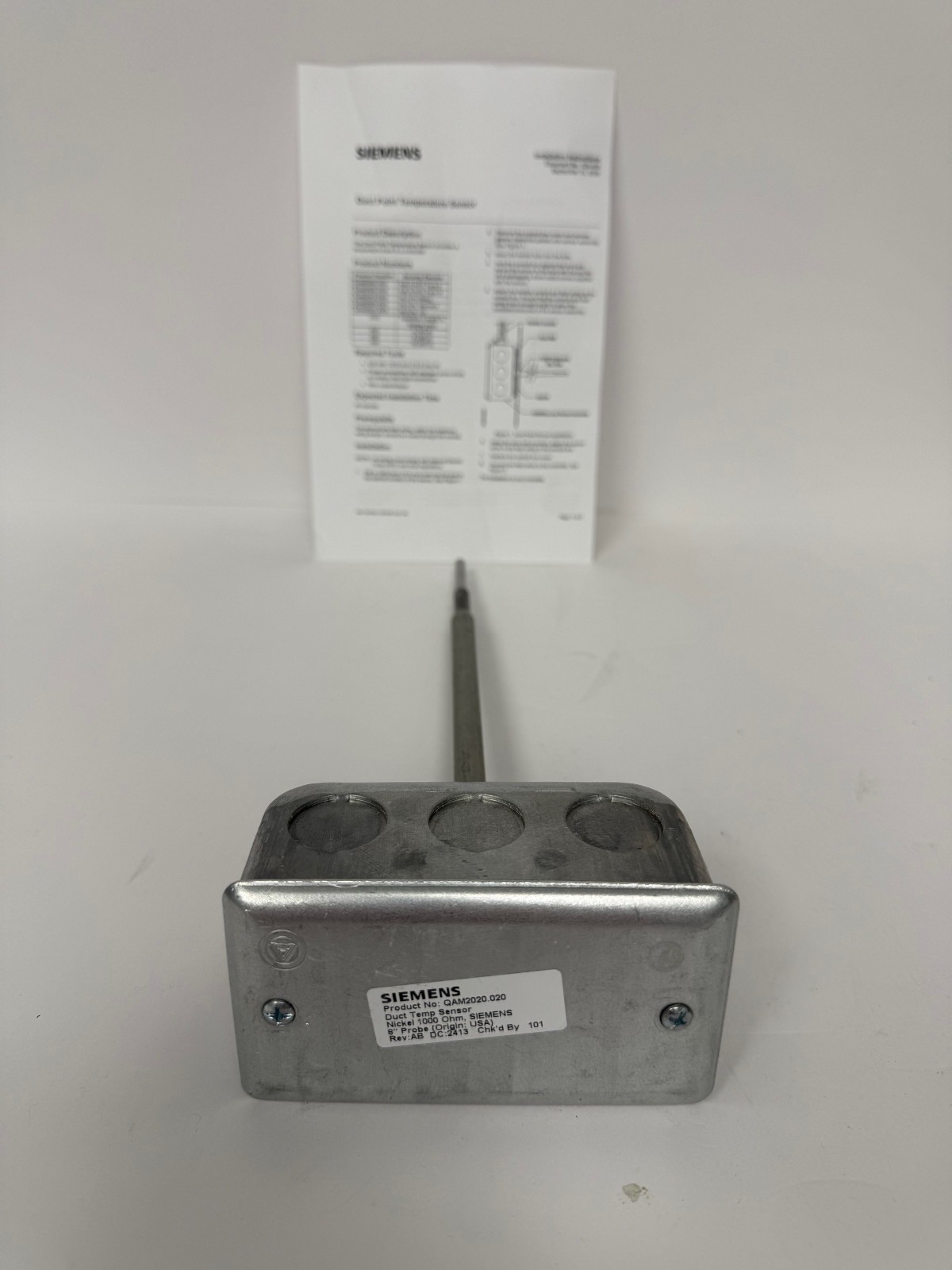 SIEMENS QAM2020.020 DUCT TEMP SENSOR 8" PROBE NEW OPEN BOX