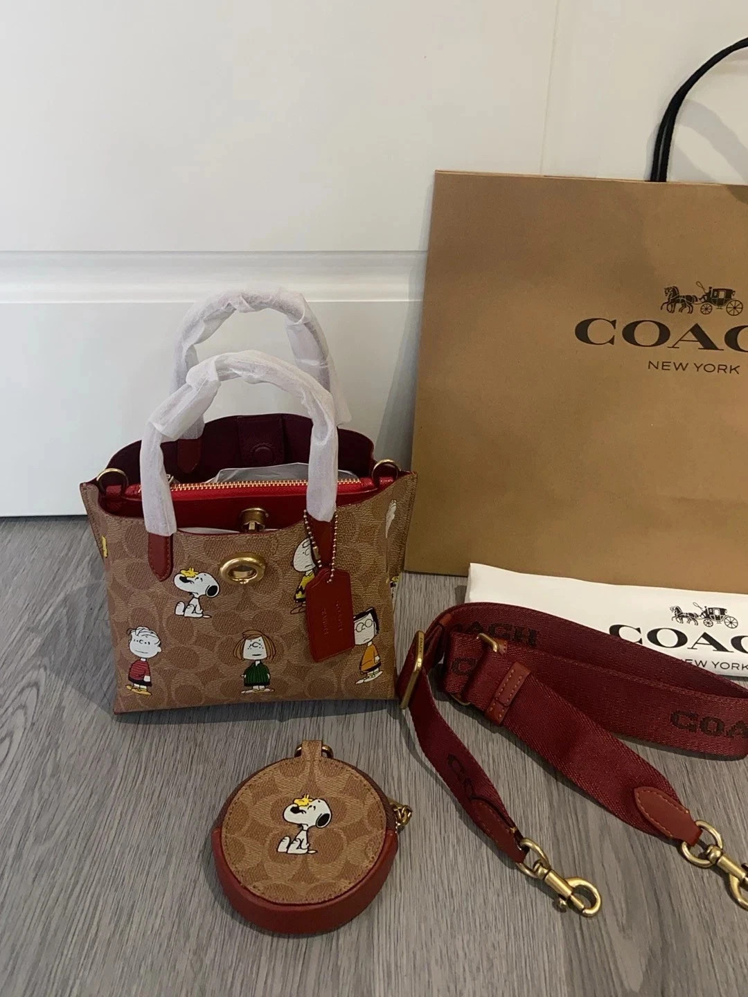 NWT Coach X Peanuts CBF74 Willow Tote Bag 18 Signature Canvas Leather New Outlet