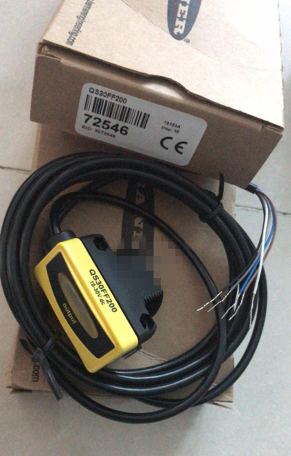 NEW BANNER QS30FF200 Photoelectric Sensor