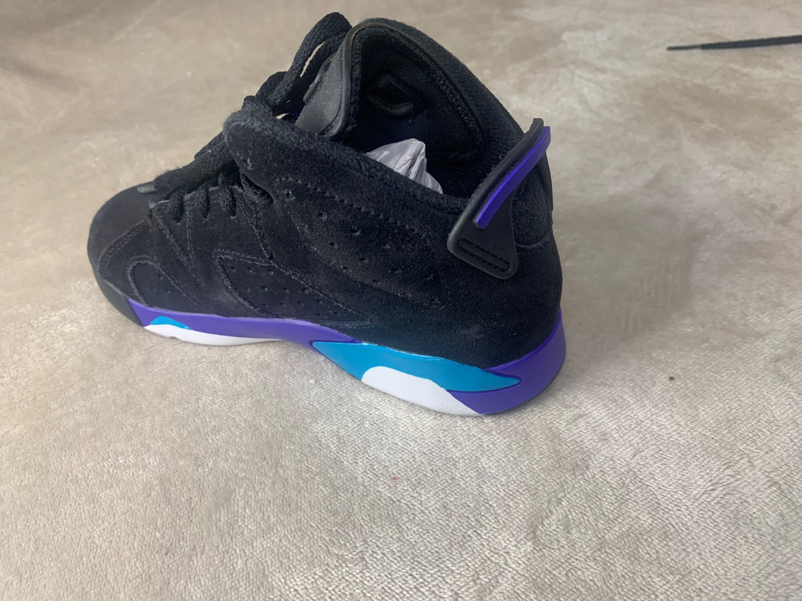 Air Jordan 6 Retro aqua, black, size 13C, very good condition.