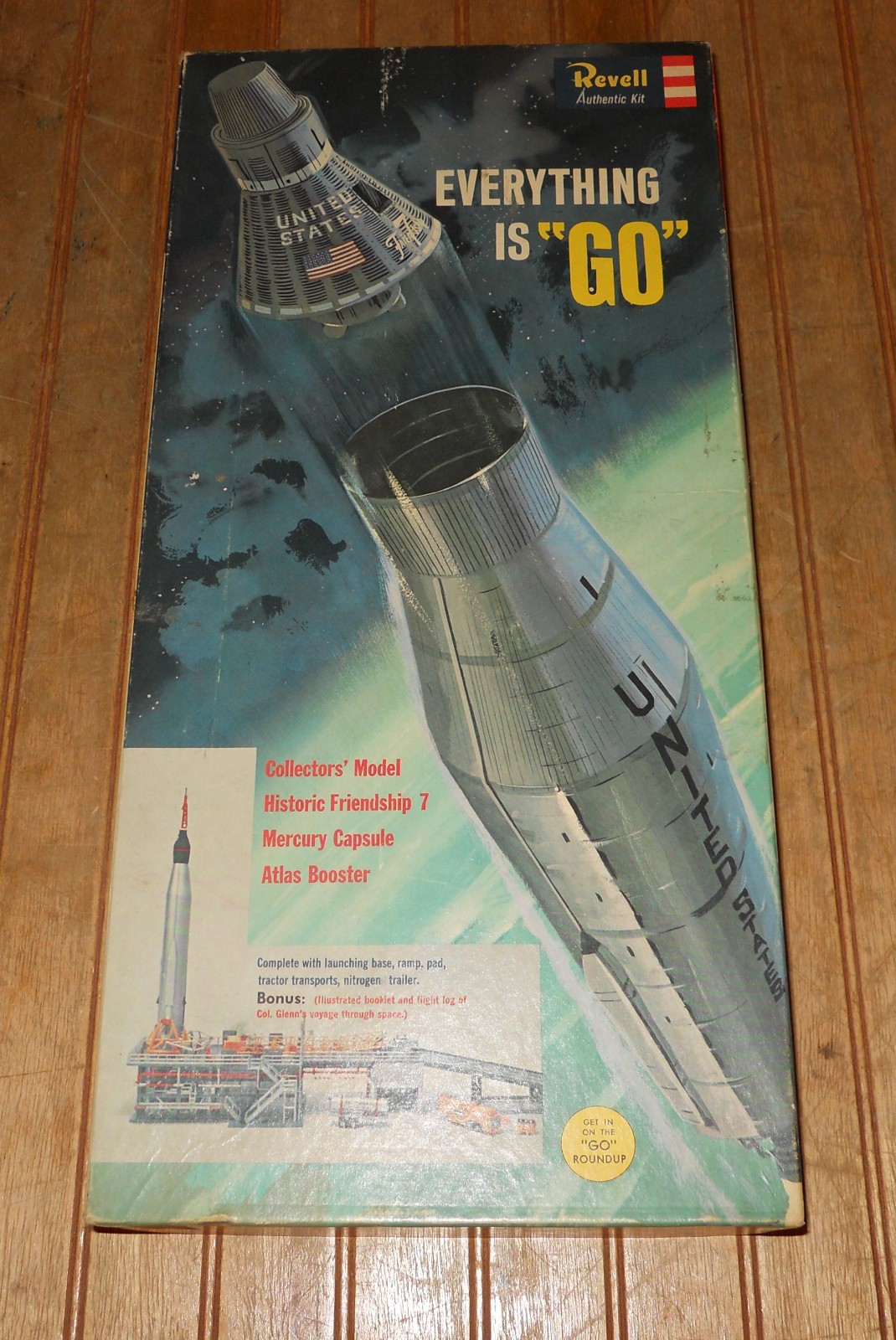 VINTAGE REVELL EVERYTHING IS GO FRIENDSHIP 7 MERCURY CAPSULE MODEL KIT, 1962